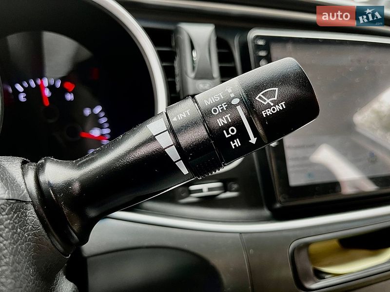 Седан Kia Optima 2015 в Киеве