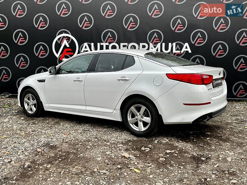 Седан Kia Optima 2015 в Киеве