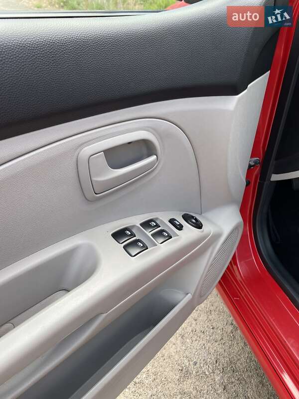 Хэтчбек Kia Picanto 2008 в Киеве фото 3 Хэтчбек Kia Picanto 2008 в Киеве