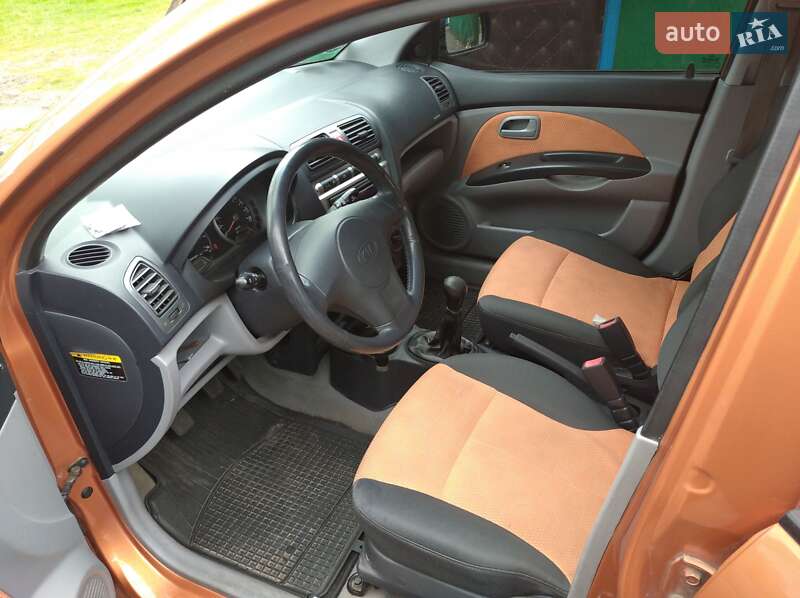 Хетчбек Kia Picanto 2006 в Звягелі