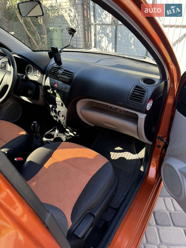 Хэтчбек Kia Picanto 2008 в Житомире