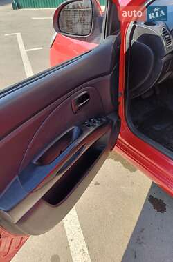 Хэтчбек Kia Picanto 2010 в 