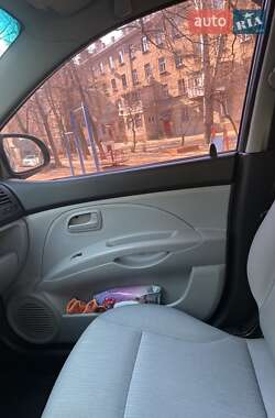 Хэтчбек Kia Picanto 2008 в 