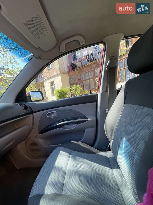Хэтчбек Kia Picanto 2006 в Черновцах