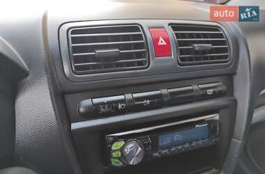 Хэтчбек Kia Picanto 2007 в 