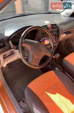 Хетчбек Kia Picanto 2005 в 