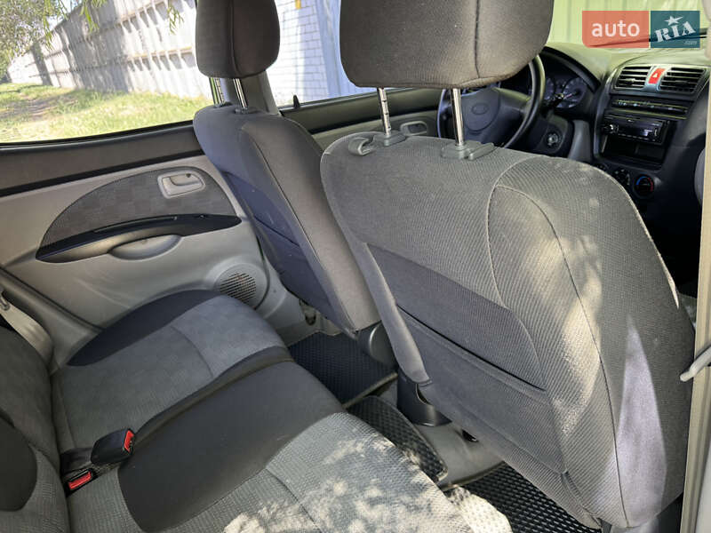 Хетчбек Kia Picanto 2007 в Дніпрі