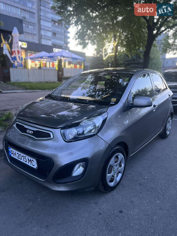 Хетчбек Kia Picanto 2012 в Чернігові