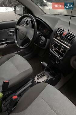 Хэтчбек Kia Picanto 2005 в 