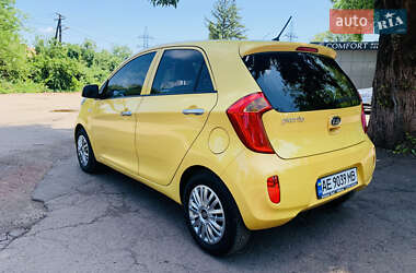Хэтчбек Kia Picanto 2011 в 
