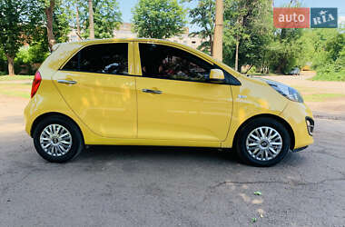 Хэтчбек Kia Picanto 2011 в 