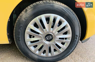 Хэтчбек Kia Picanto 2011 в 