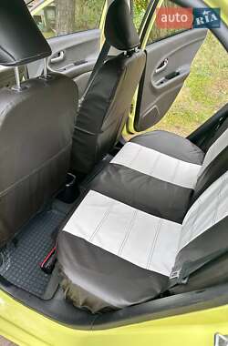 Хэтчбек Kia Picanto 2011 в 