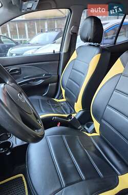 Хэтчбек Kia Picanto 2010 в 