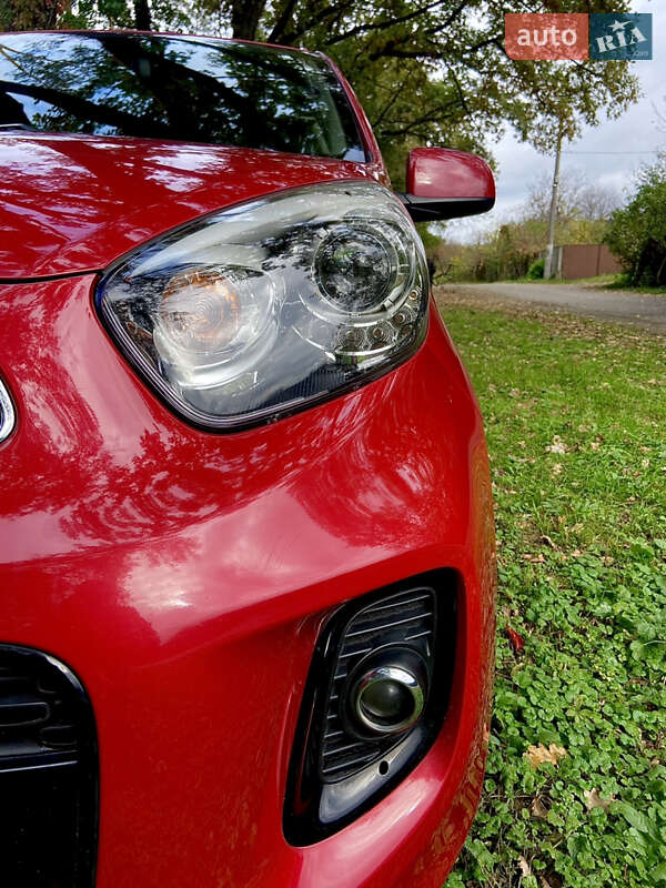 Хэтчбек Kia Picanto 2016 в Киеве