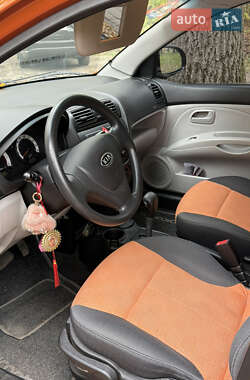Хэтчбек Kia Picanto 2008 в 
