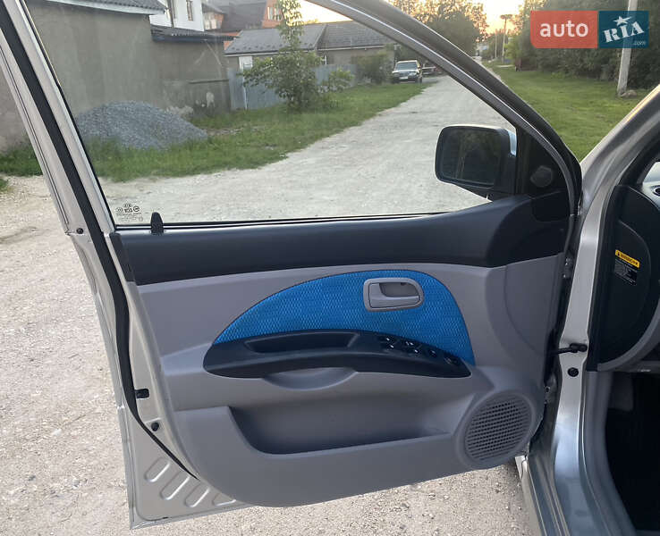 Хетчбек Kia Picanto 2005 в Кам'янець-Подільському фото 4 Хетчбек Kia Picanto 2005 в Кам'янець-Подільському