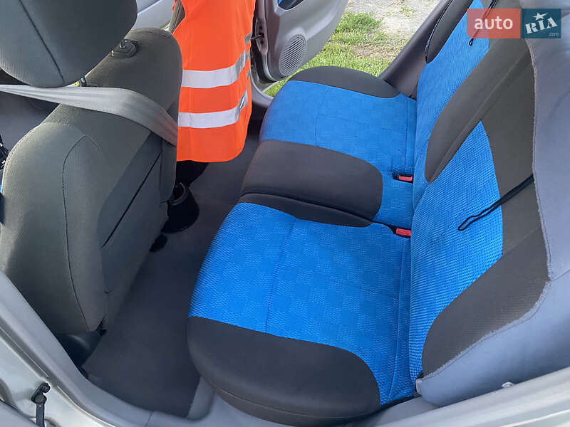 Хетчбек Kia Picanto 2005 в Кам'янець-Подільському фото 6 Хетчбек Kia Picanto 2005 в Кам'янець-Подільському