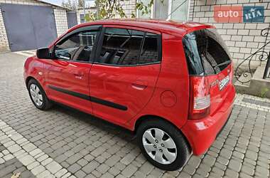 Хэтчбек Kia Picanto 2005 в  фото 5 Хэтчбек Kia Picanto 2005 в