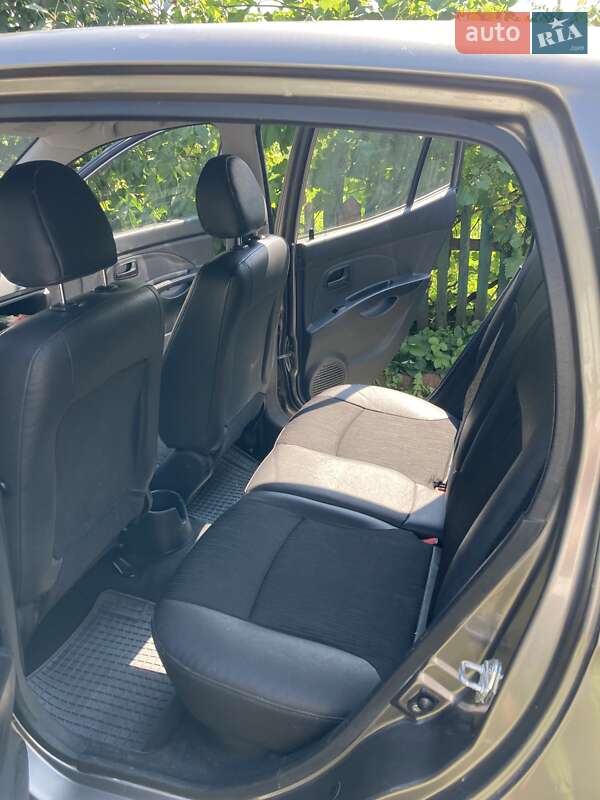 Хетчбек Kia Picanto 2010 в Львові