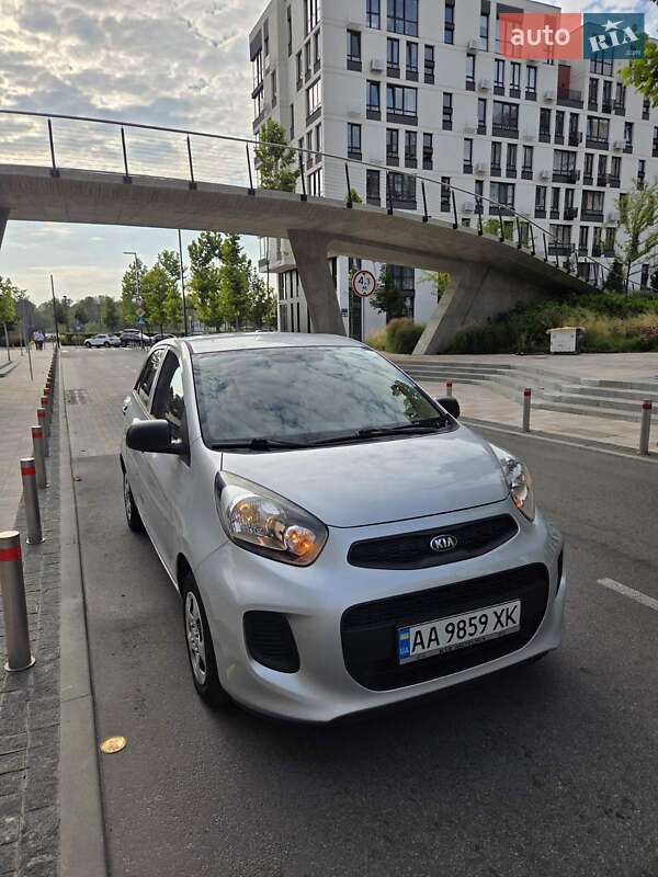 Хэтчбек Kia Picanto 2015 в Киеве