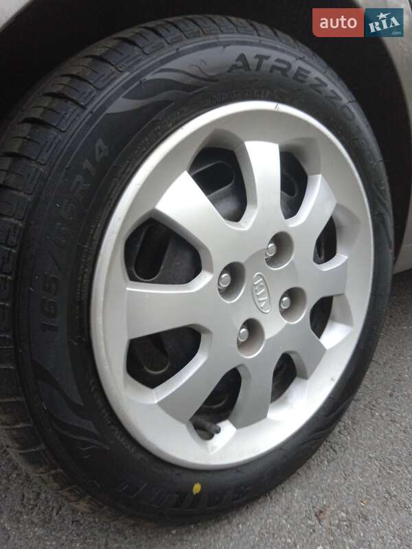 Хэтчбек Kia Picanto 2011 в Красилове