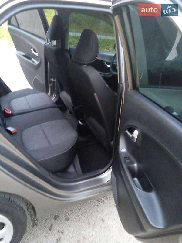 Хэтчбек Kia Picanto 2011 в Красилове