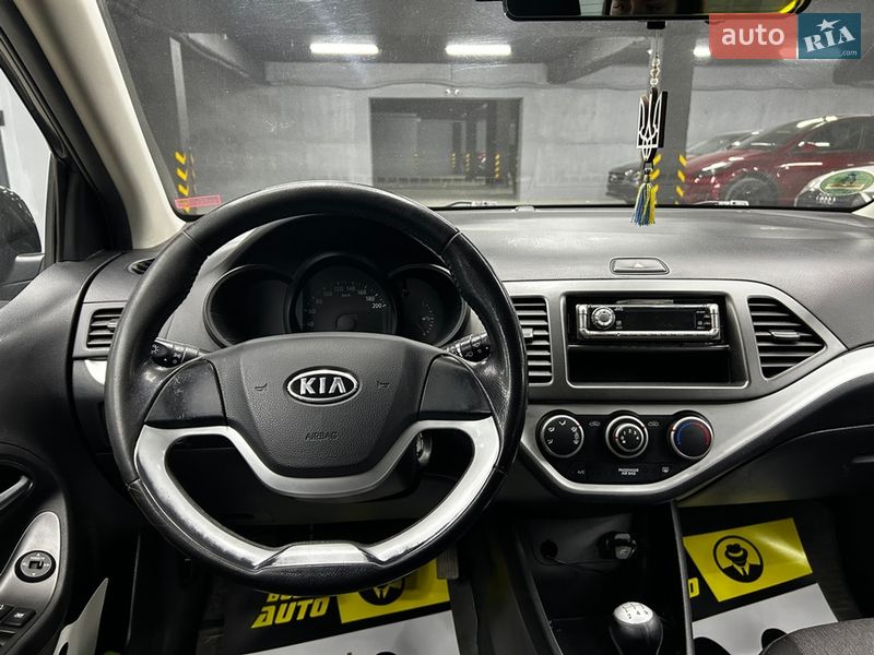 Хетчбек Kia Picanto 2012 в Чернівцях