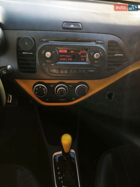 Хэтчбек Kia Picanto 2016 в Киеве