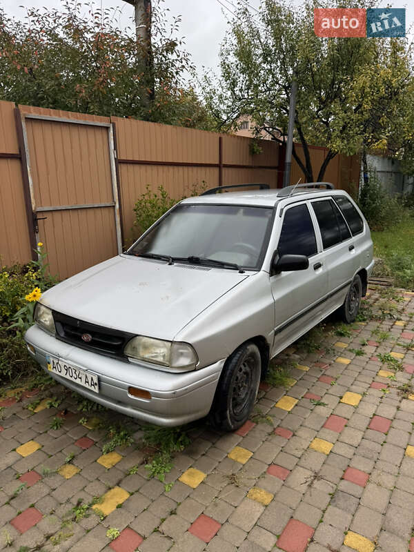 Kia Pride 2000