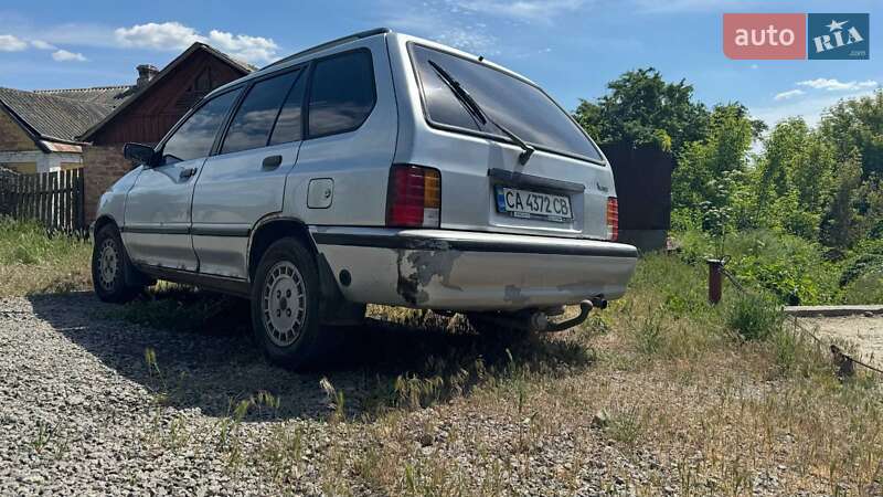 Универсал Kia Pride 2000 в Умани