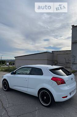 Купе Kia ProCeed 2009 в 