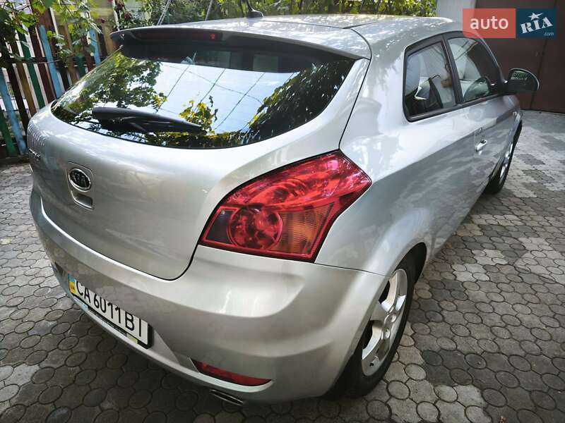 Хэтчбек Kia ProCeed 2009 в Корсуне-Шевченковском