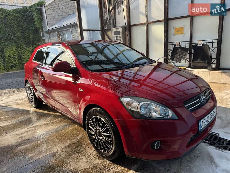 Хэтчбек Kia ProCeed 2008 в Днепре