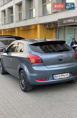 Хэтчбек Kia ProCeed 2008 в 