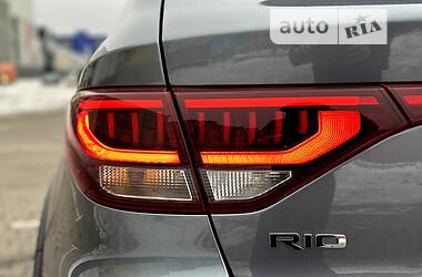 Позашляховик / Кросовер Kia Rio X-Line 2021 в 