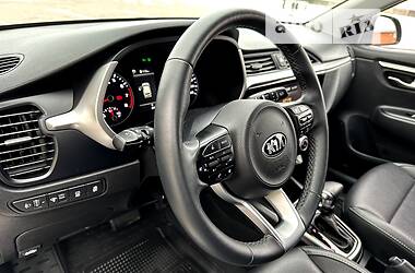 Позашляховик / Кросовер Kia Rio X-Line 2021 в 
