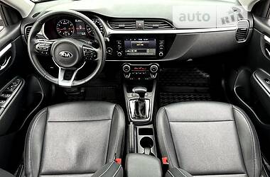 Позашляховик / Кросовер Kia Rio X-Line 2021 в 