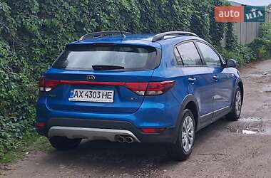 Внедорожник / Кроссовер Kia Rio X-Line 2018 в 