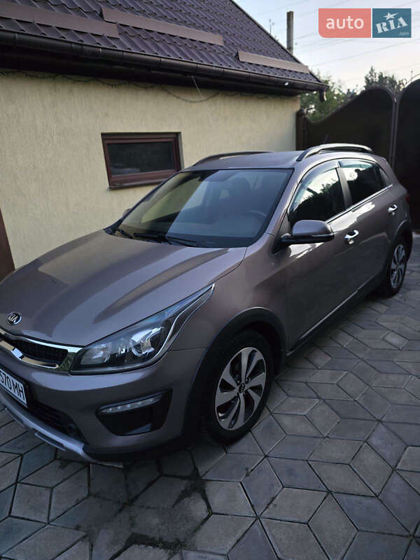 Внедорожник / Кроссовер Kia Rio X-Line 2018 в Болграде