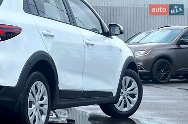 Внедорожник / Кроссовер Kia Rio X-Line 2018 в 