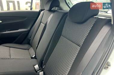 Внедорожник / Кроссовер Kia Rio X-Line 2018 в 
