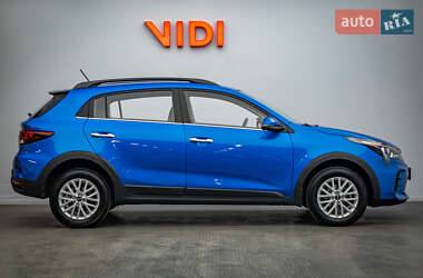Хэтчбек Kia Rio X-Line 2021 в 