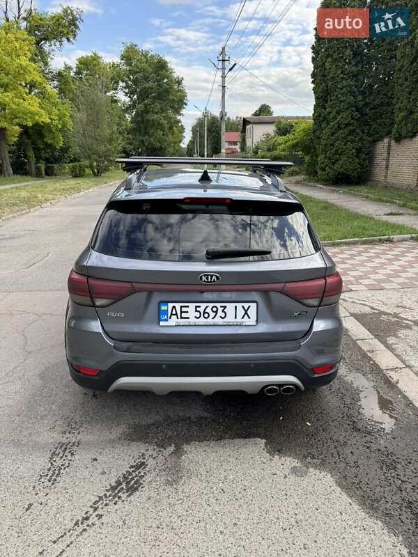 Внедорожник / Кроссовер Kia Rio X-Line 2018 в Вольногорске