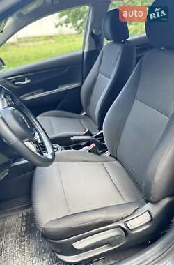 Внедорожник / Кроссовер Kia Rio X-Line 2022 в 
