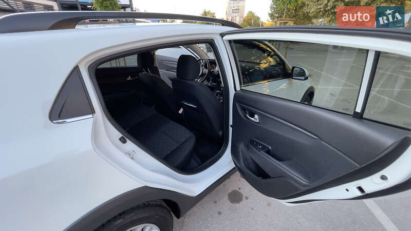 Хэтчбек Kia Rio X-Line 2018 в Одессе