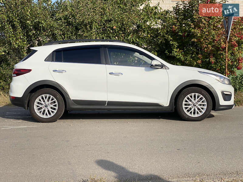Внедорожник / Кроссовер Kia Rio X-Line 2018 в Киеве
