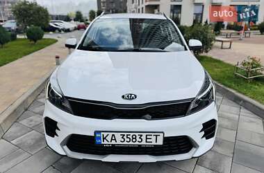 Внедорожник / Кроссовер Kia Rio X-Line 2021 в 