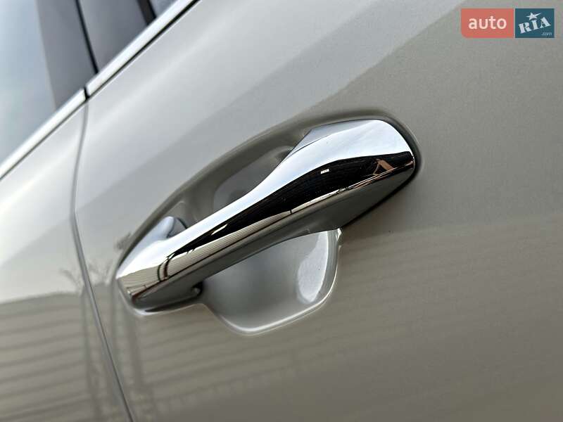 Внедорожник / Кроссовер Kia Rio X-Line 2018 в Одессе