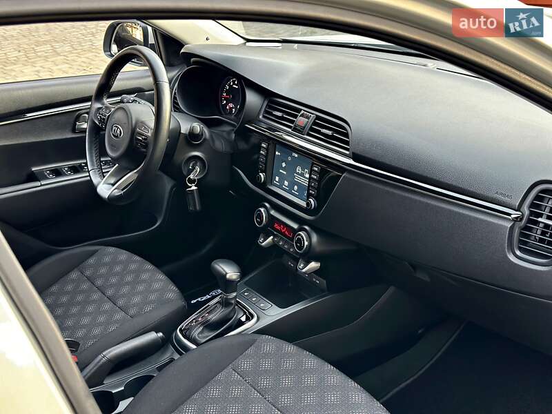 Внедорожник / Кроссовер Kia Rio X-Line 2018 в Одессе